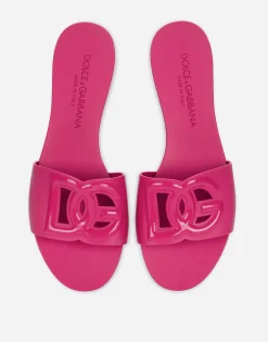 Rubber beachwear sliders