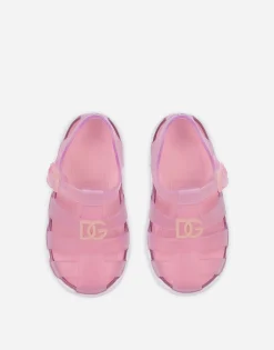 Rubber first steps sandals with DG logo