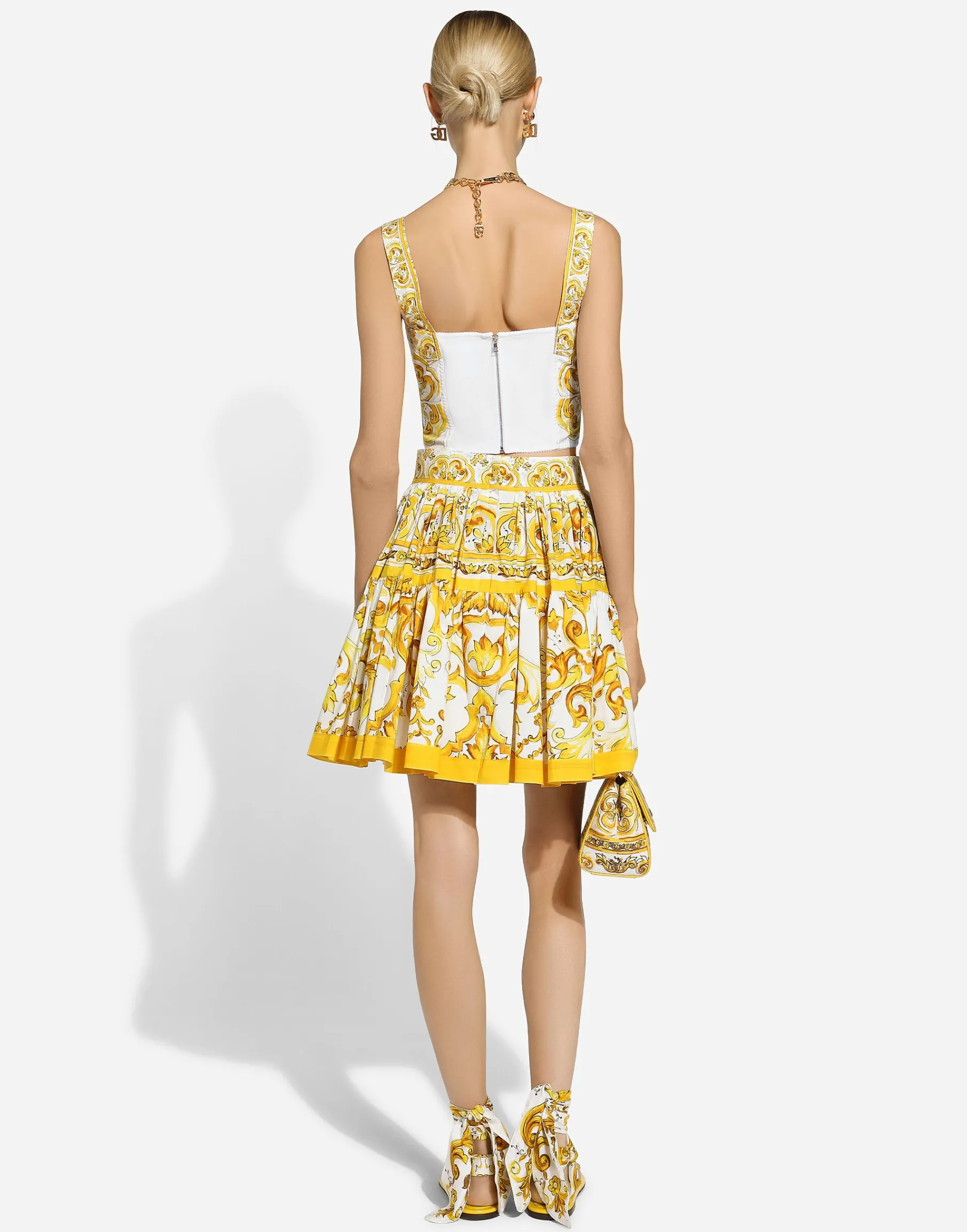 Short circle skirt in majolica-print cotton