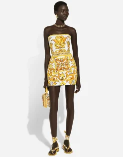 Short dress with corset bodice in majolica-print brocade