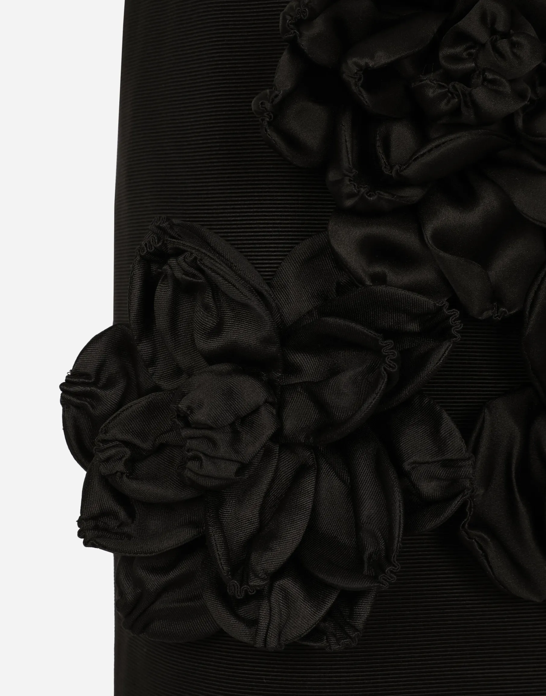 Short Ottoman skirt with floral appliqué