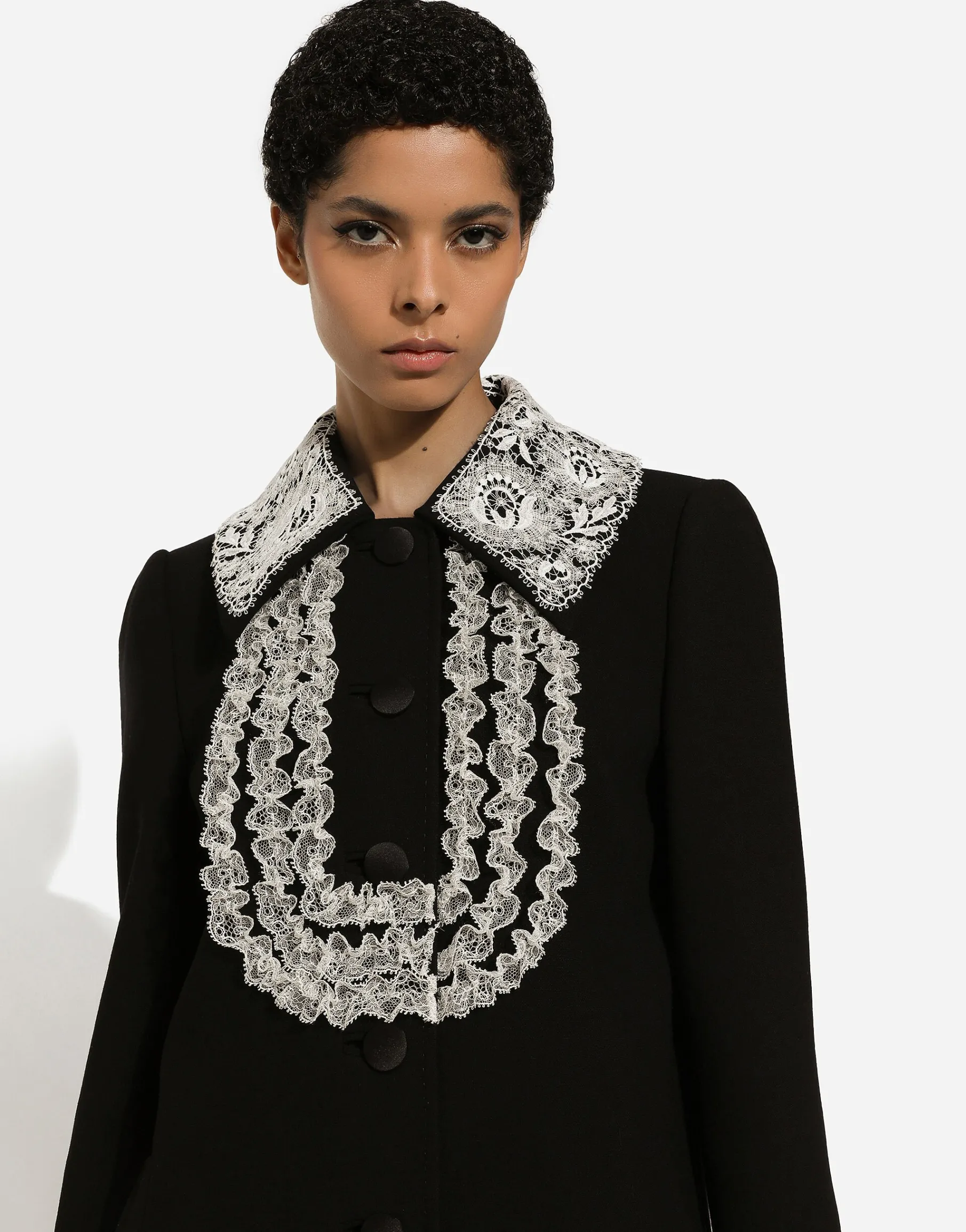 Short wool coat with lace details