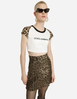 Short wool skirt with jacquard leopard design