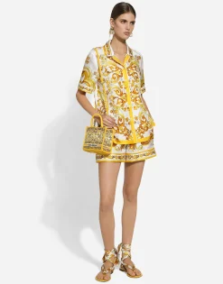 Short-sleeved silk twill shirt with majolica print