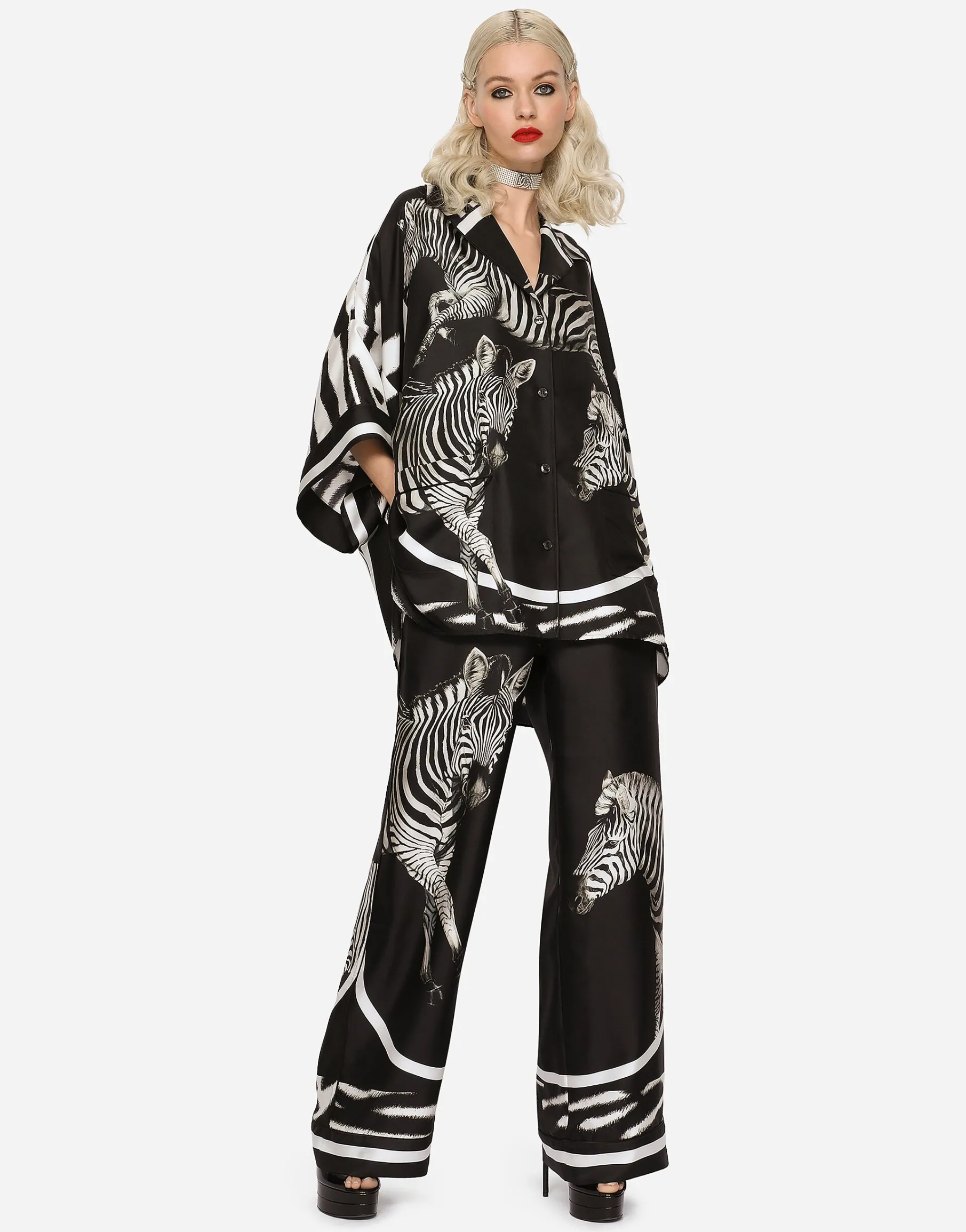 Short-sleeved twill shirt with zebra print