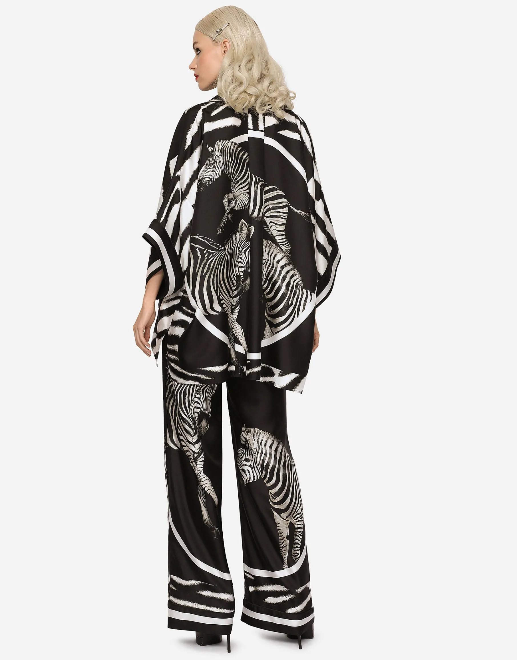 Short-sleeved twill shirt with zebra print