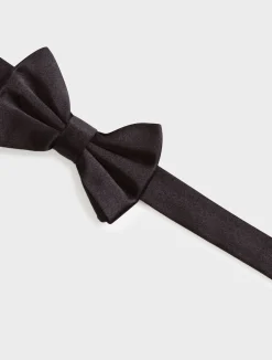 Silk bow tie