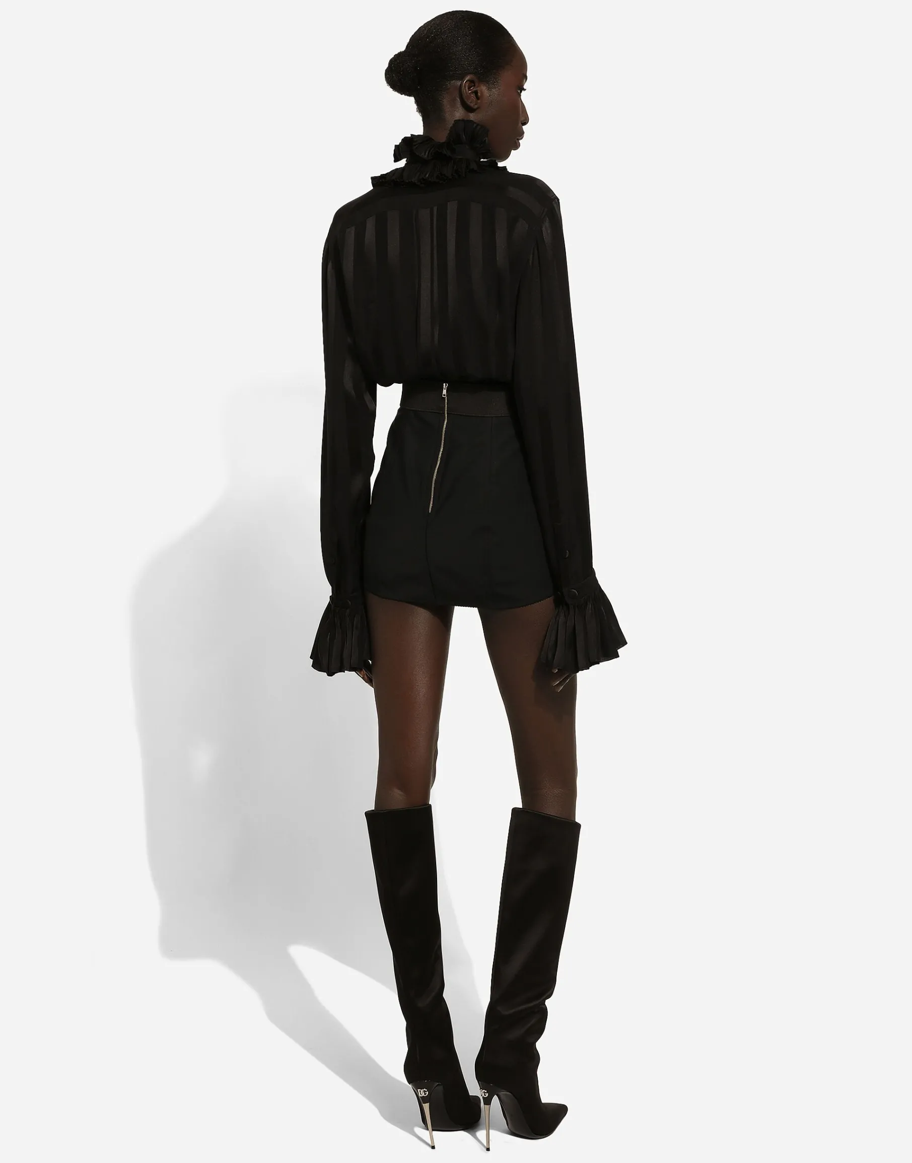 Silk jacquard shirt with pleated cuffs and collar
