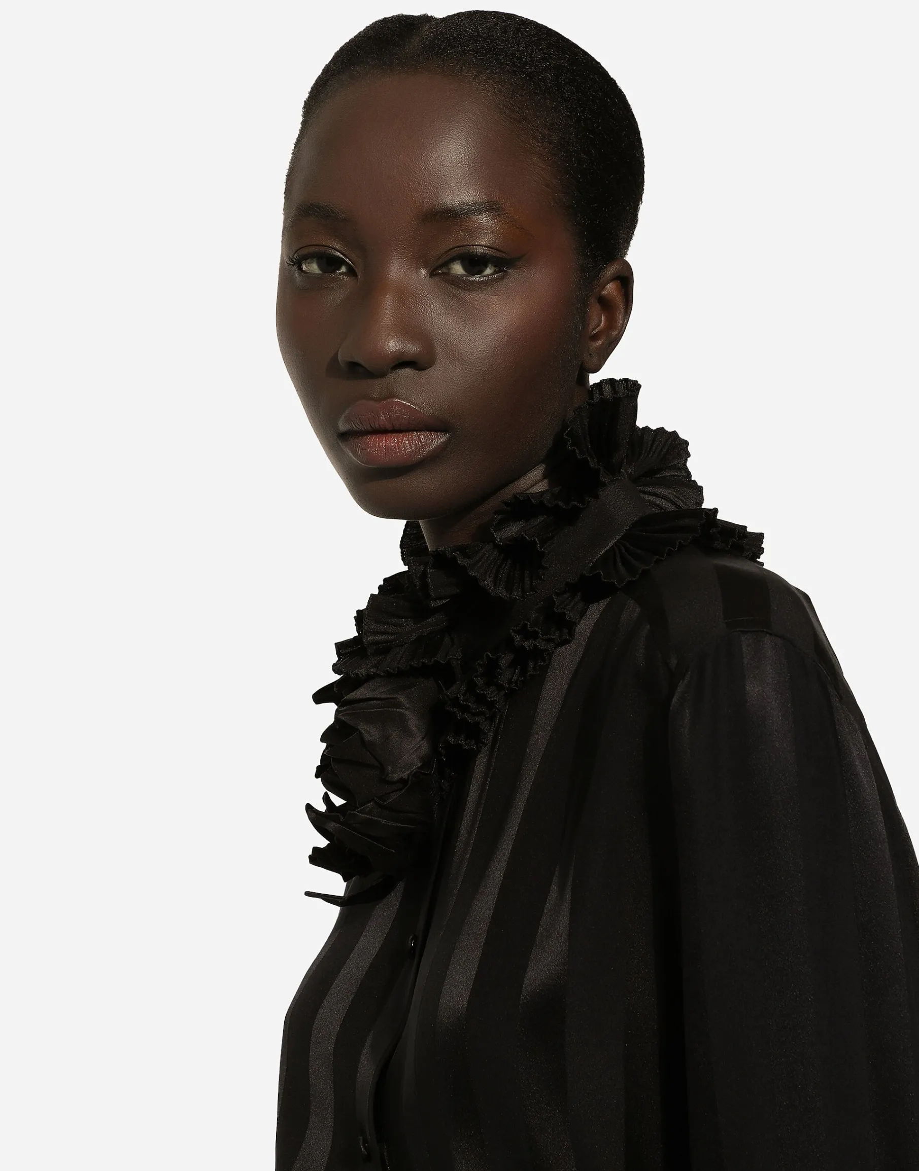 Silk jacquard shirt with pleated cuffs and collar