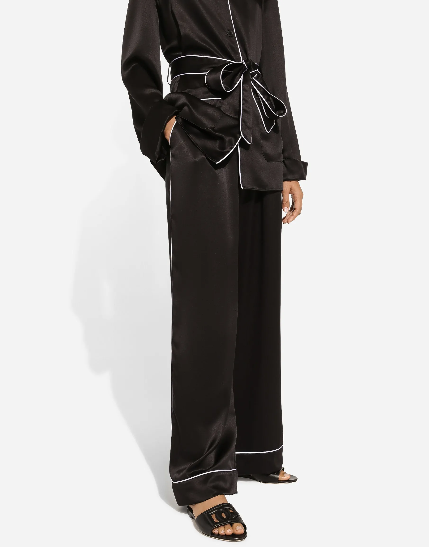 Silk pajama shirt with contrasting piping