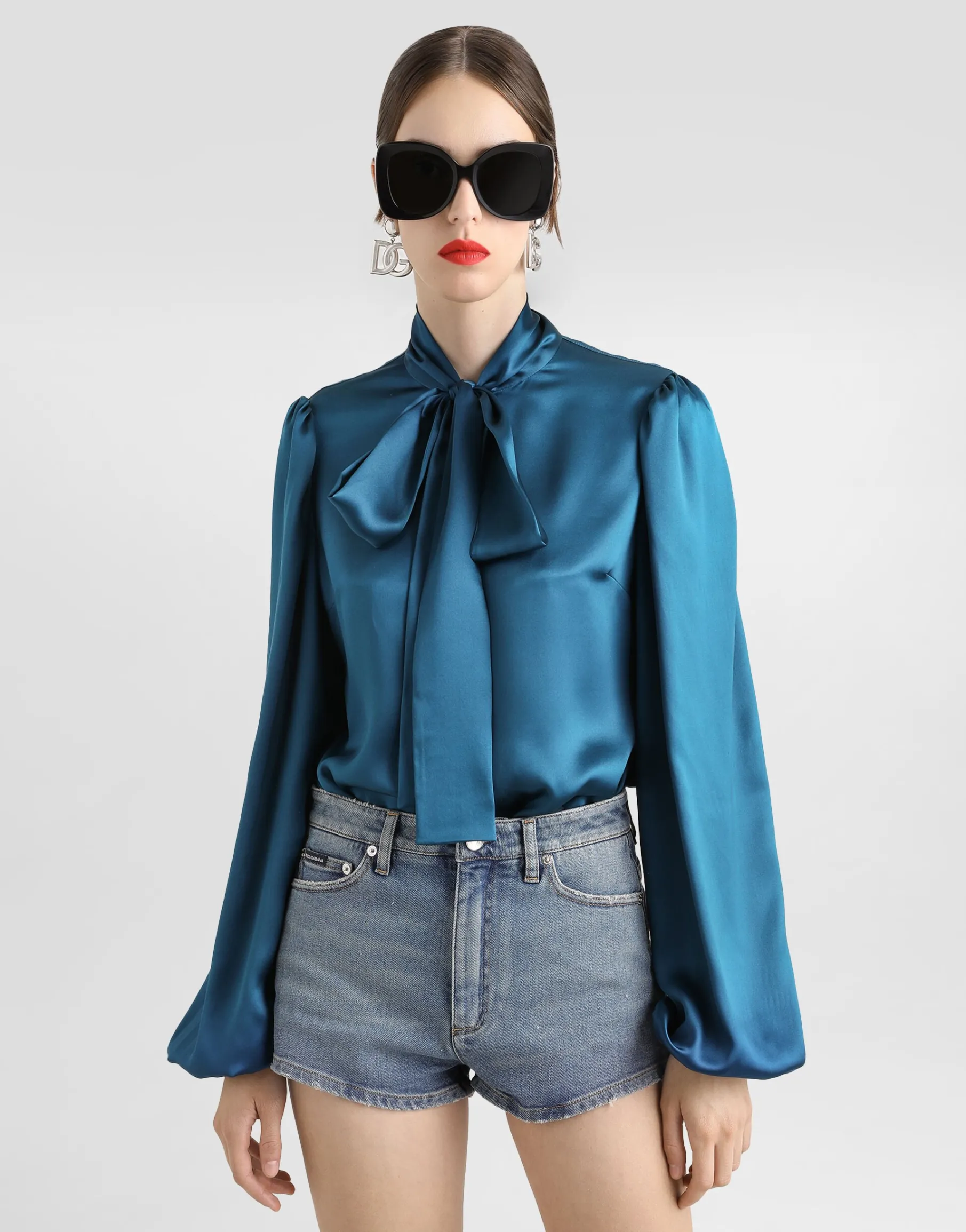 Silk satin shirt with pussy-bow