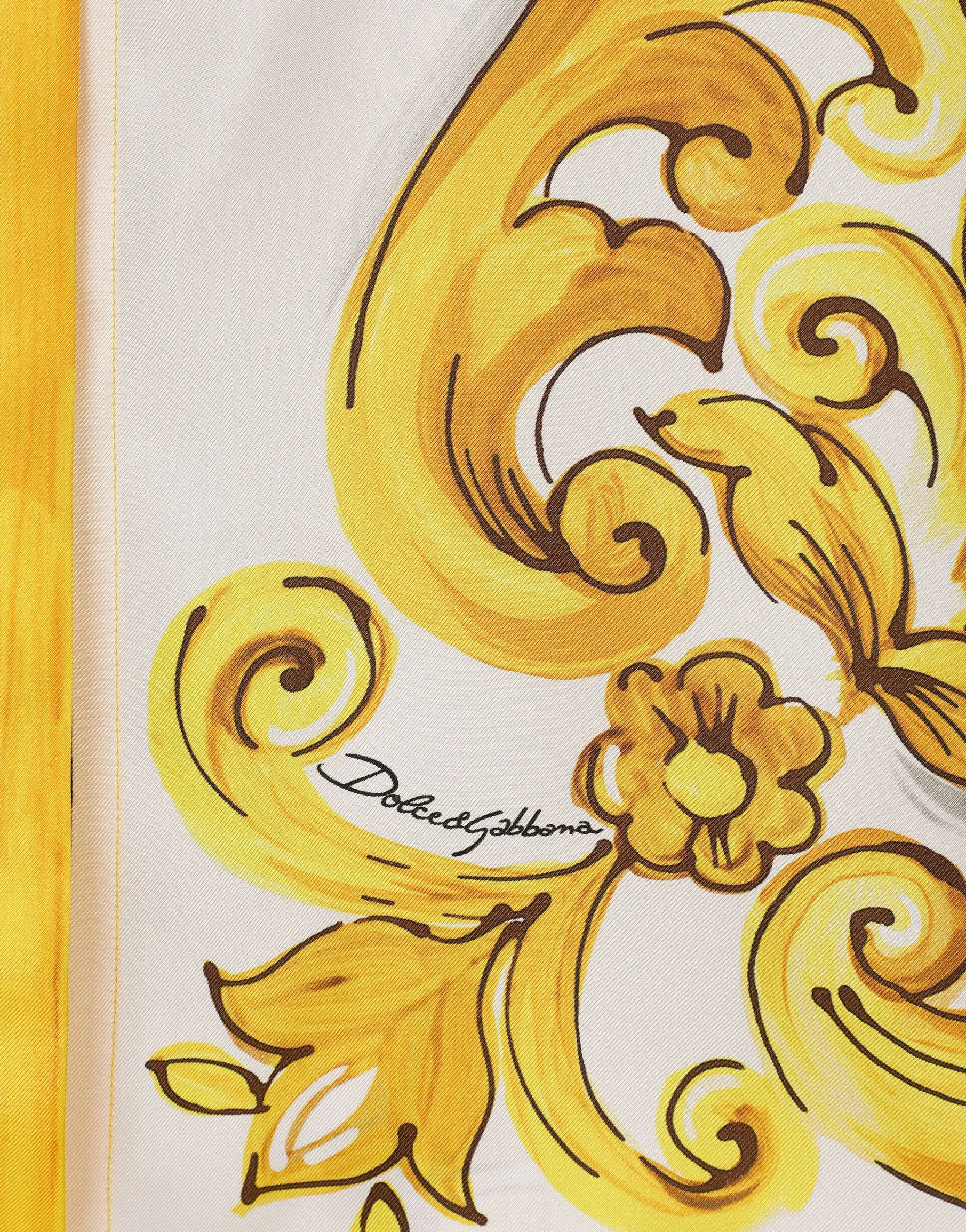 Silk twill caftan shirt with majolica print