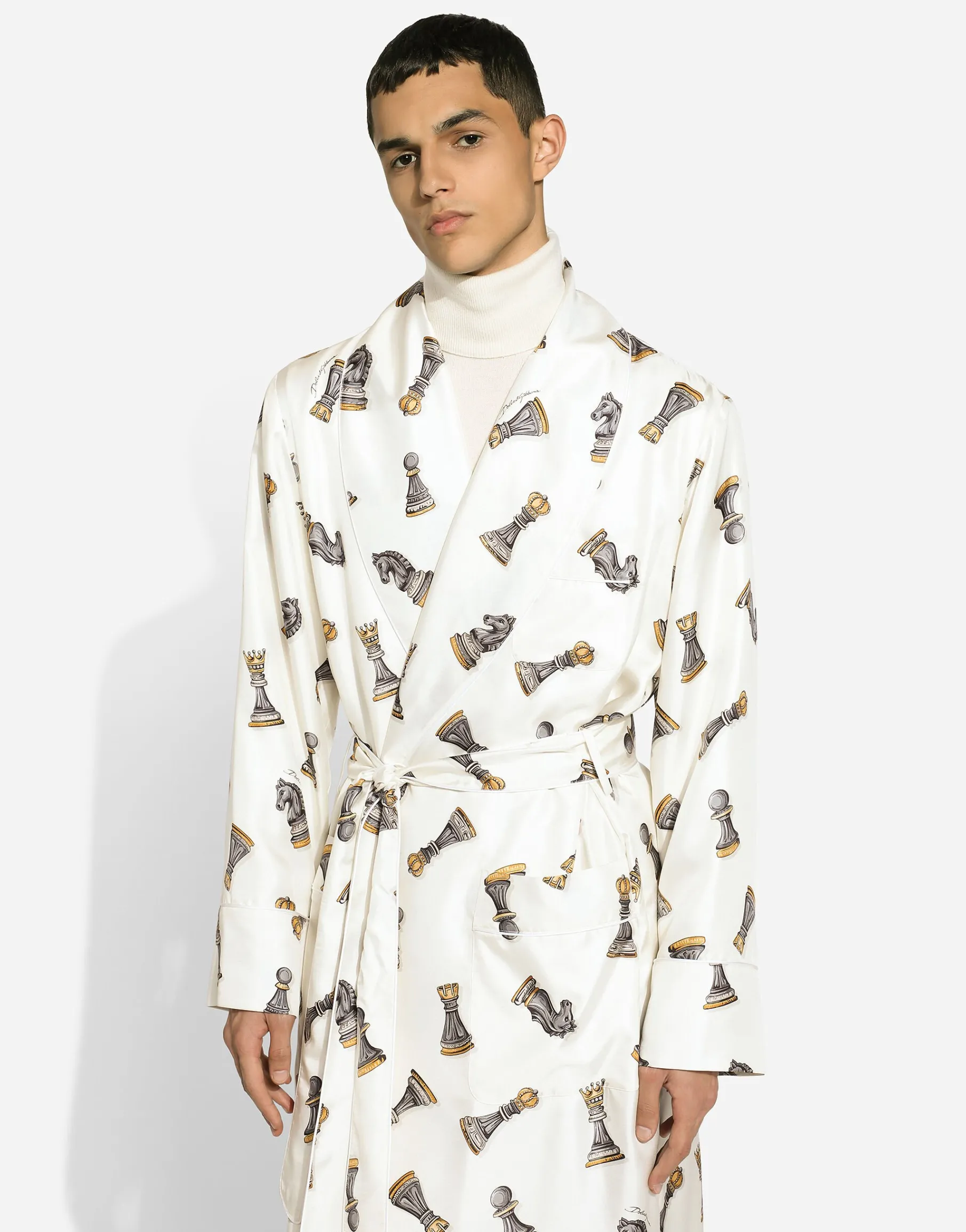 Silk twill robe with chess-piece print