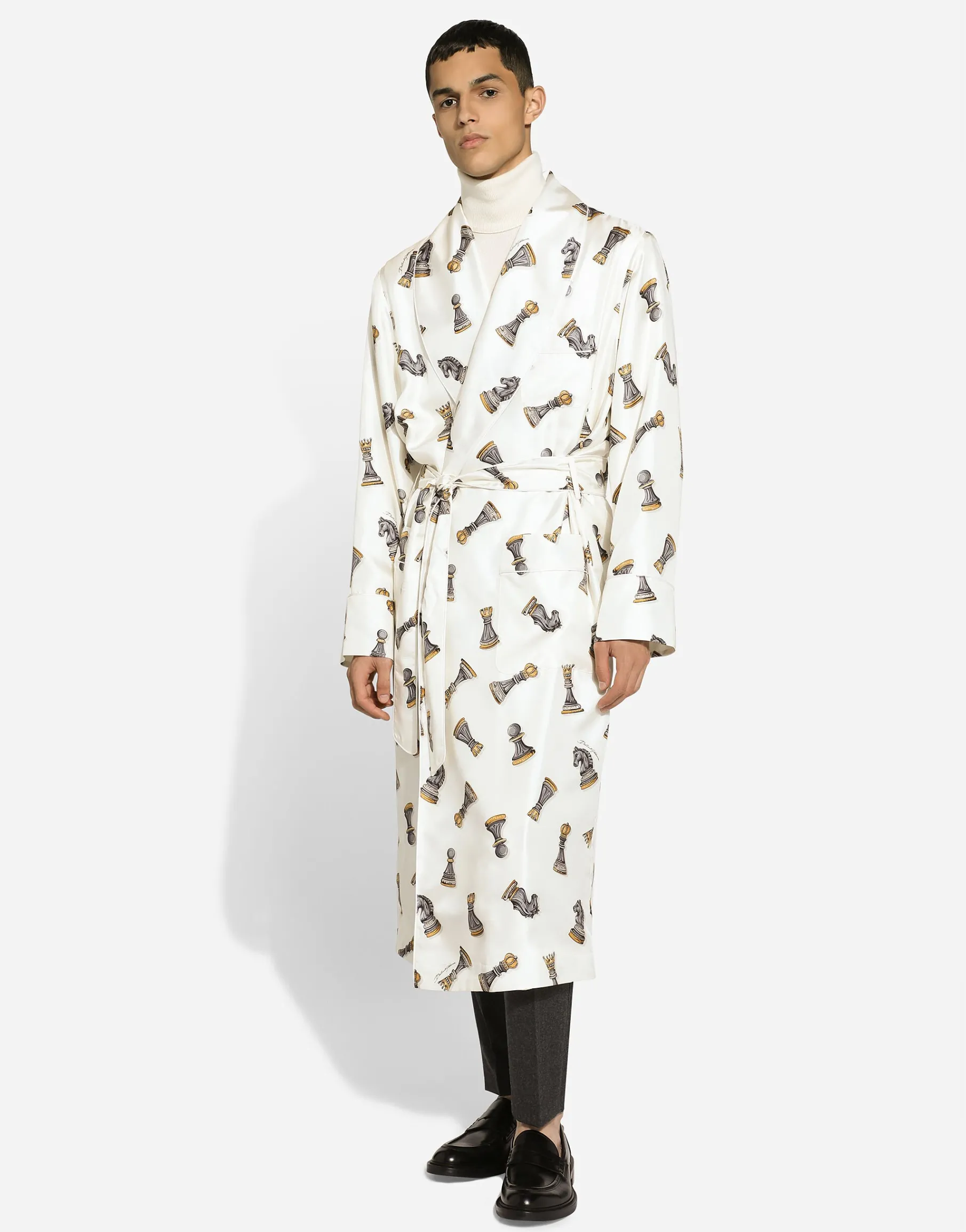 Silk twill robe with chess-piece print