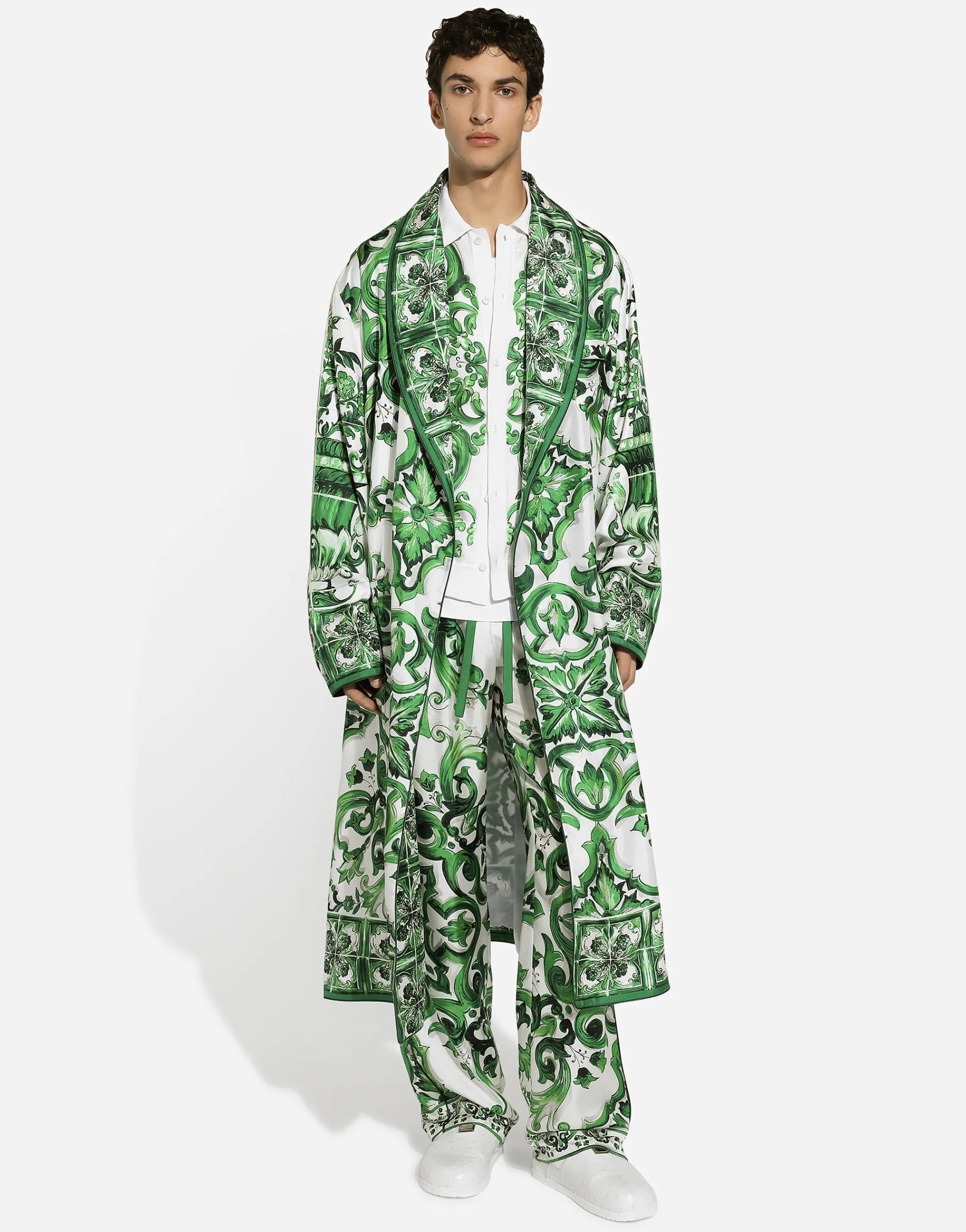 Silk twill robe with majolica print