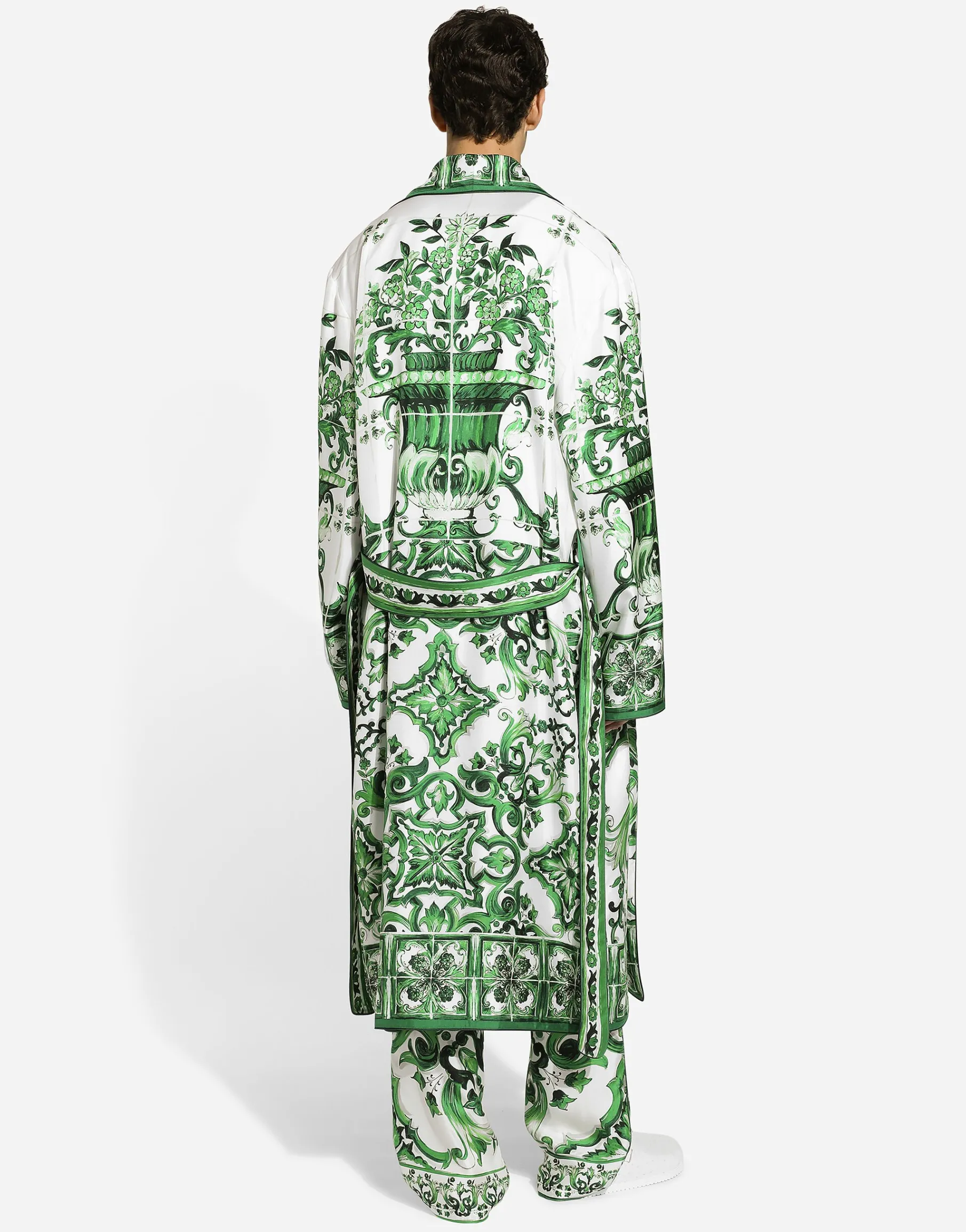 Silk twill robe with majolica print