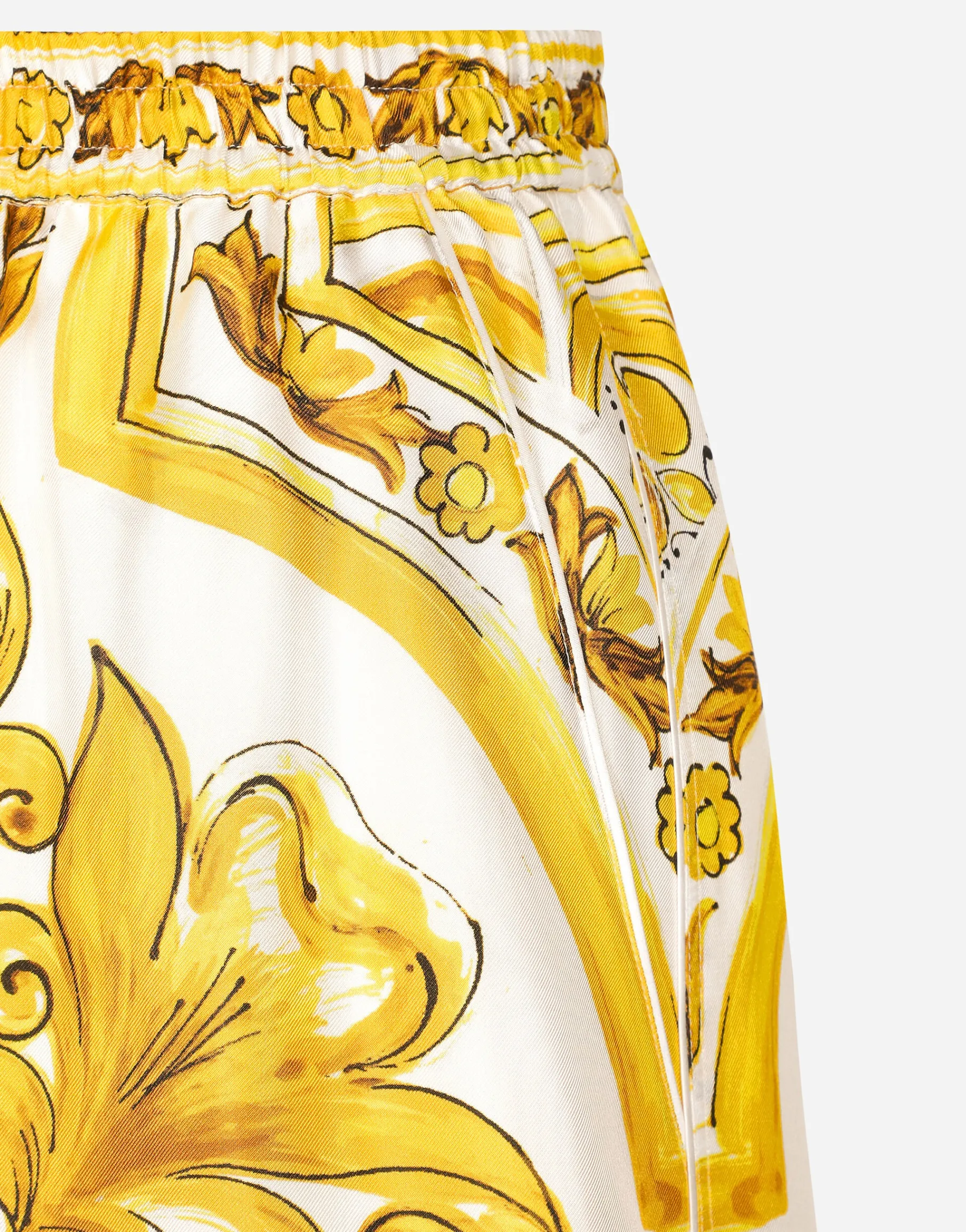 Silk twill shorts with majolica print