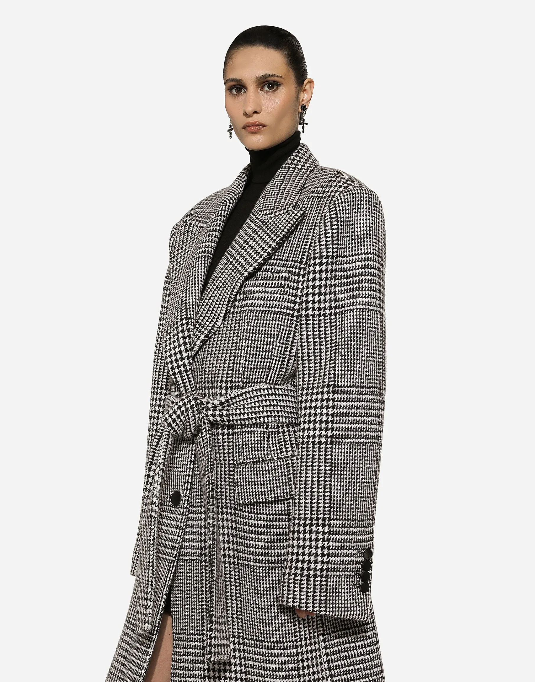 Single-breasted houndstooth check coat with belt