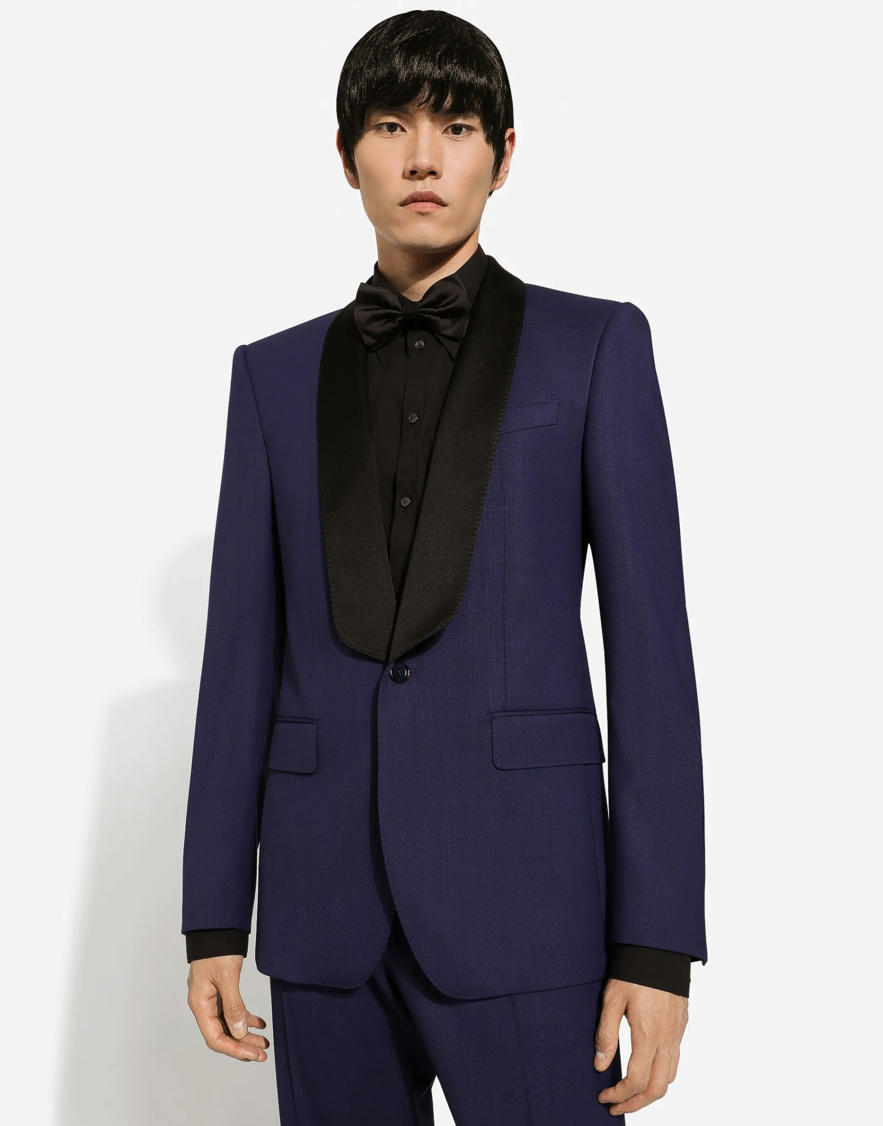 Single-breasted jacket with shawl collar