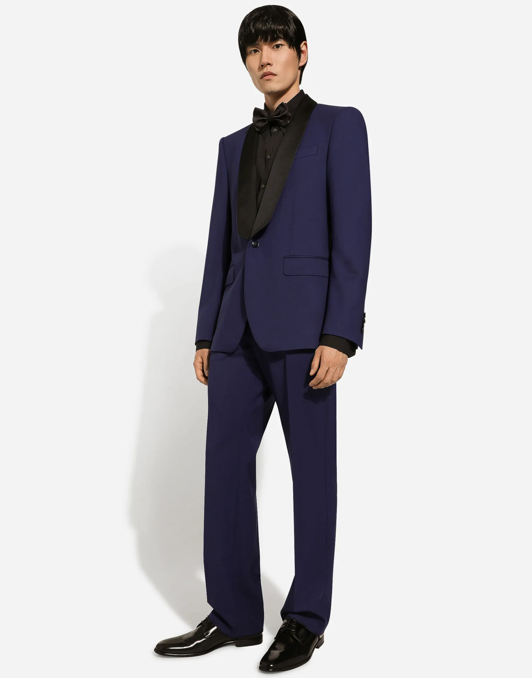 Single-breasted jacket with shawl collar