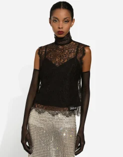 Sleeveless Chantilly lace top