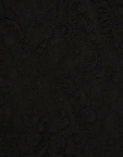 Sleeveless Chantilly lace top