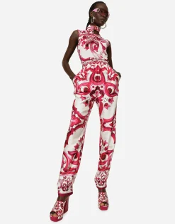 Sleeveless silk top with Majolica print