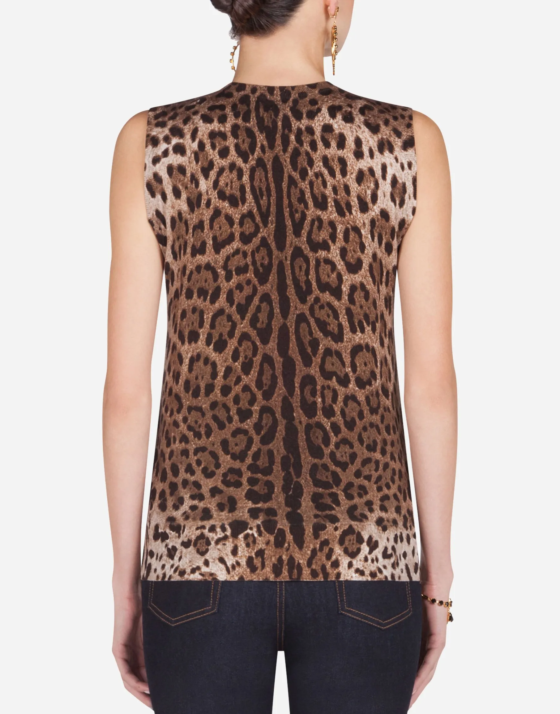 Sleeveless wool sweater with leopard print