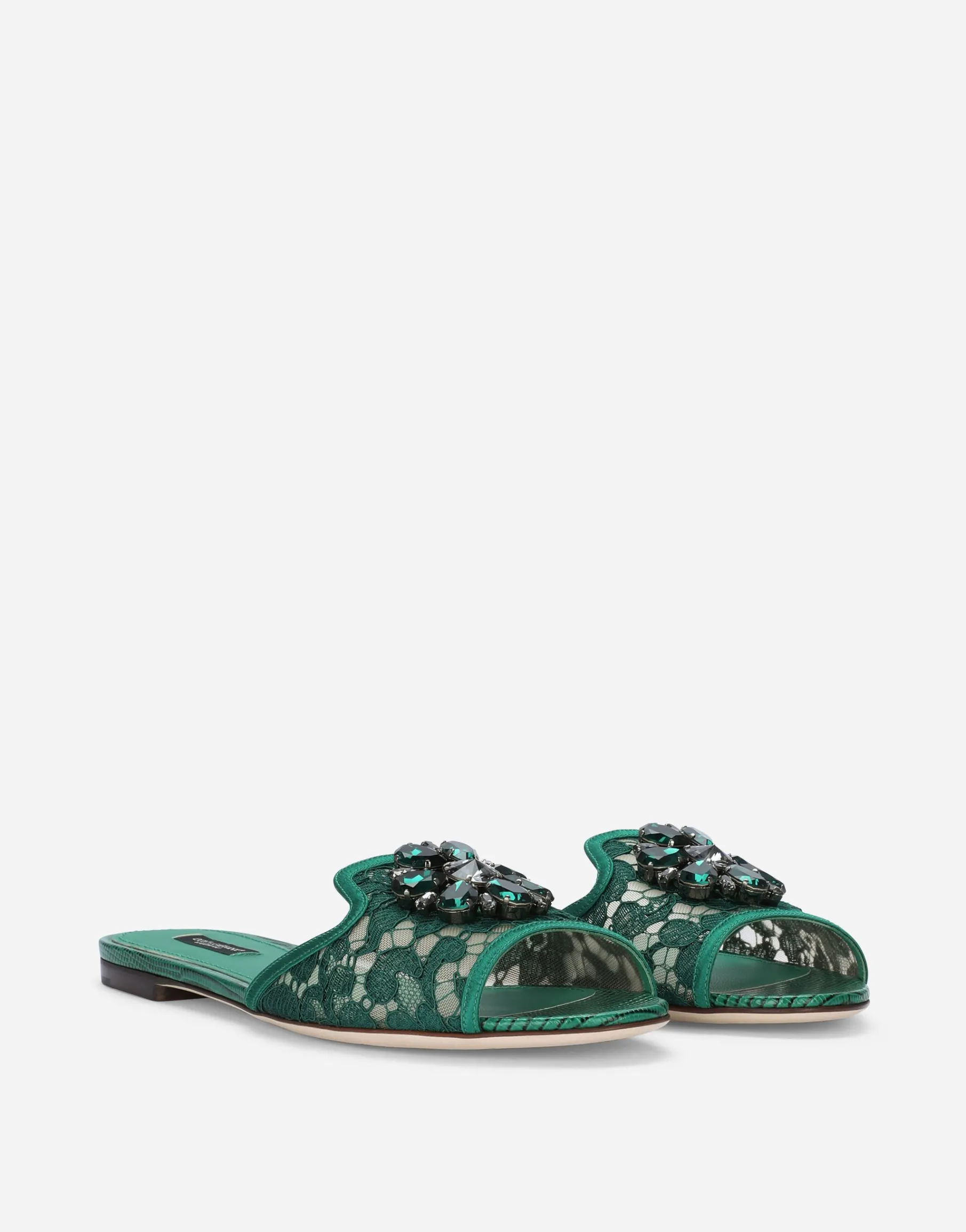 Slippers in lace with crystals