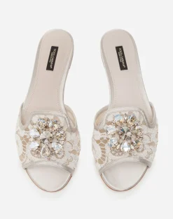 Slippers in lace with crystals