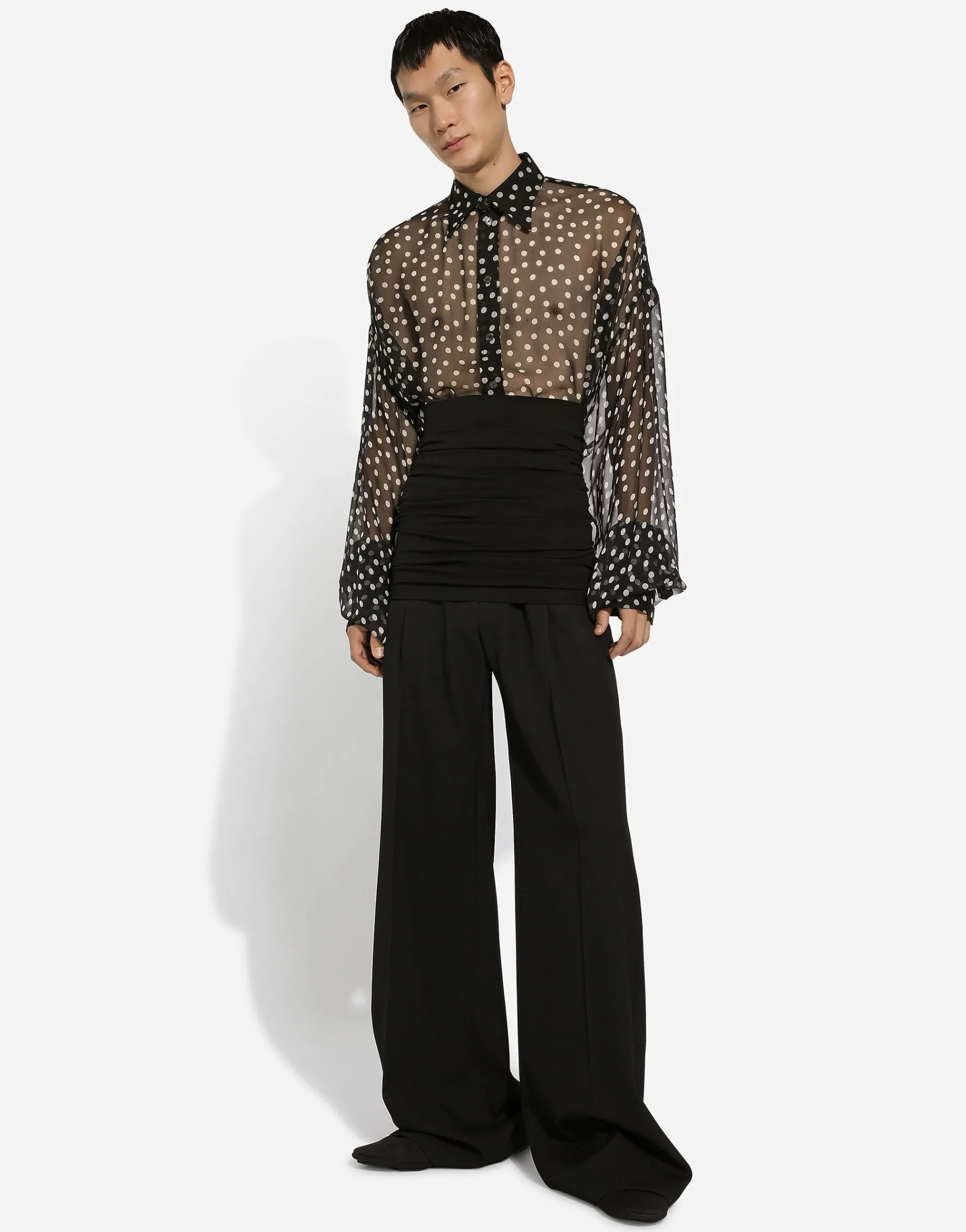 Tailored wool pants with darts