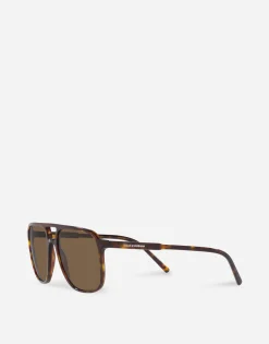 Thin profile sunglasses