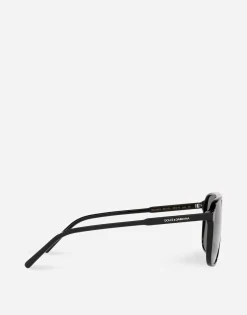 Thin profile sunglasses