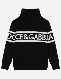 Turtle-neck sweater with logo inlay