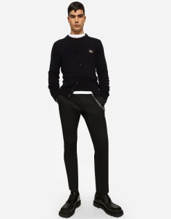 Wool round-neck sweater with branded tag