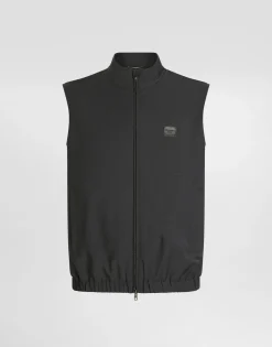 Woolen vest with tag