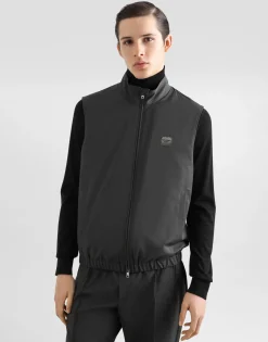 Woolen vest with tag